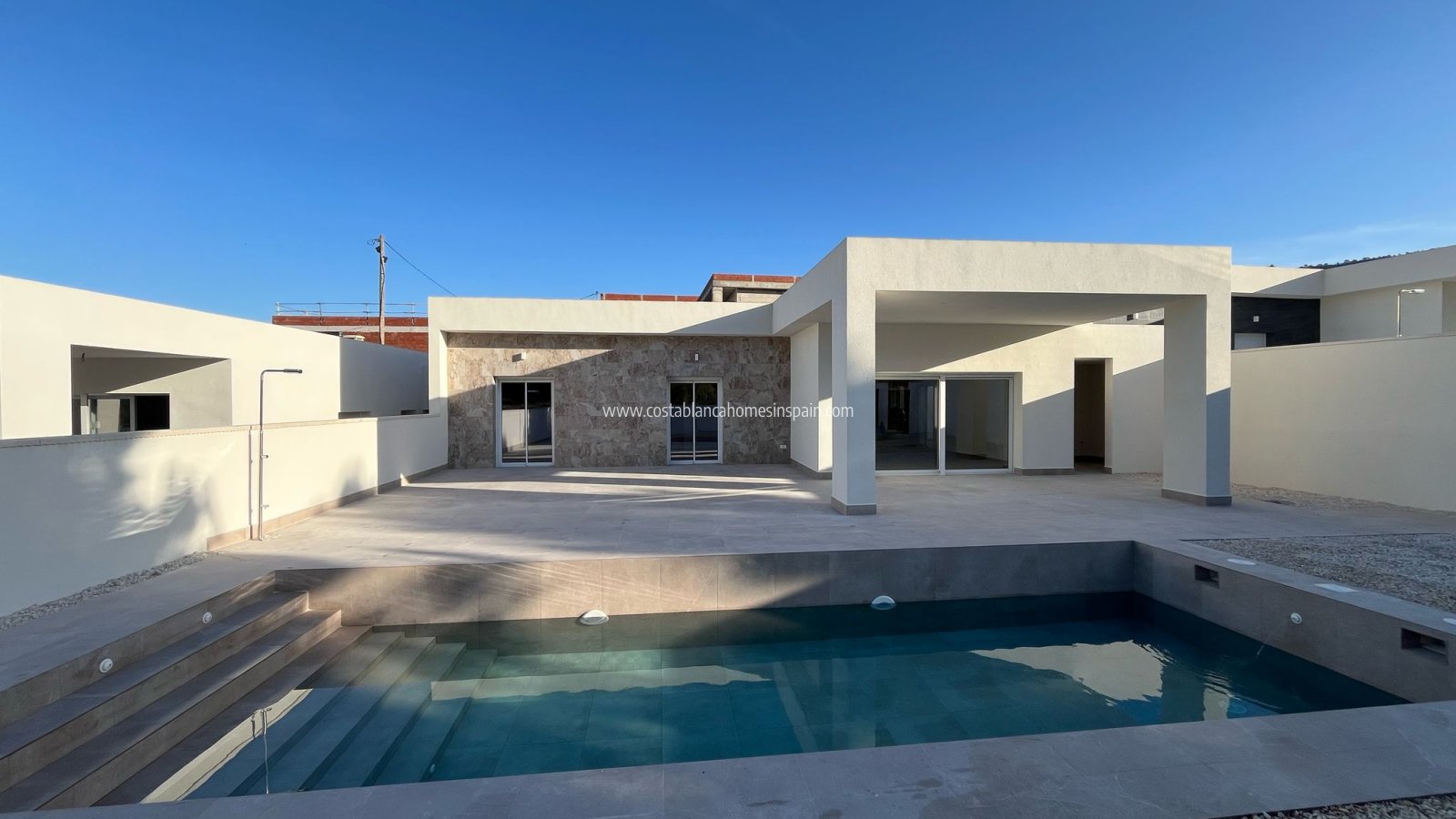 Obra Nueva - Townhouse - La Romana - LA ROMANA