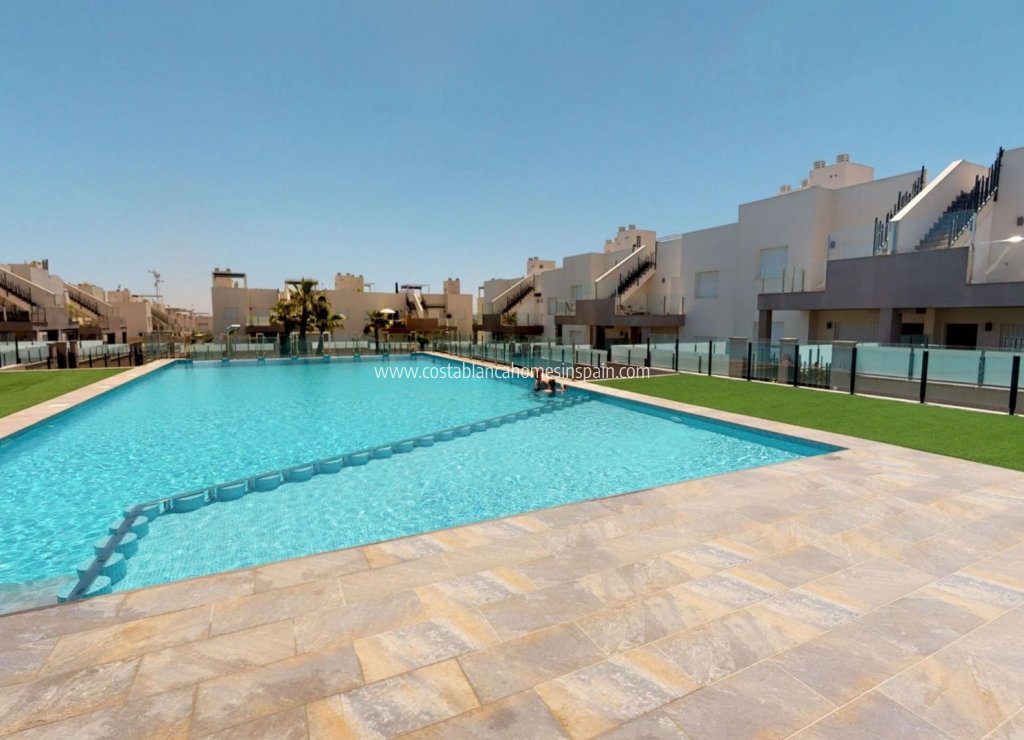 Re-salg - Apartment - Torrevieja - Aguas Nuevas