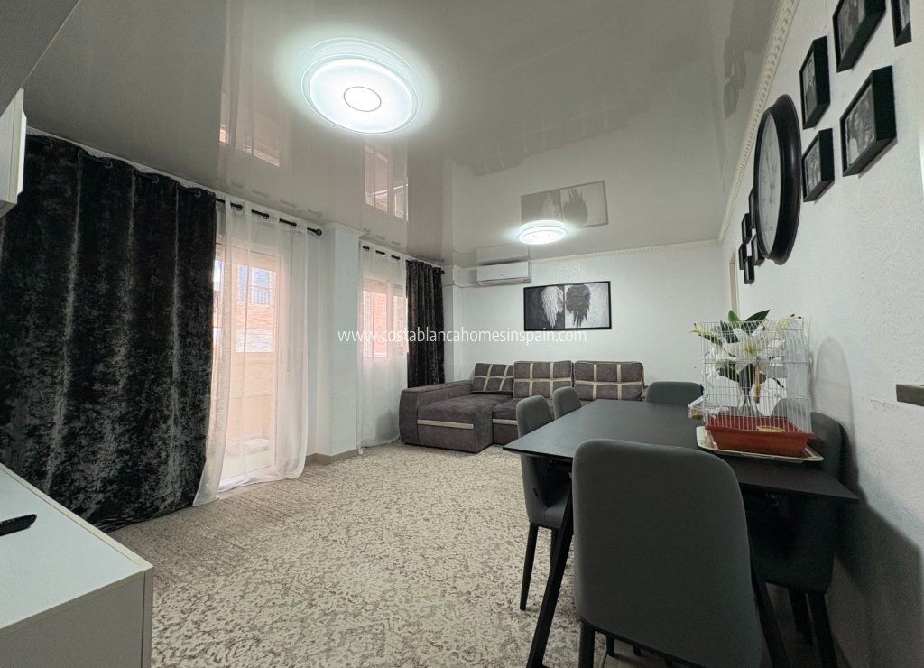 Re-salg - Apartment - Torrevieja - Centro