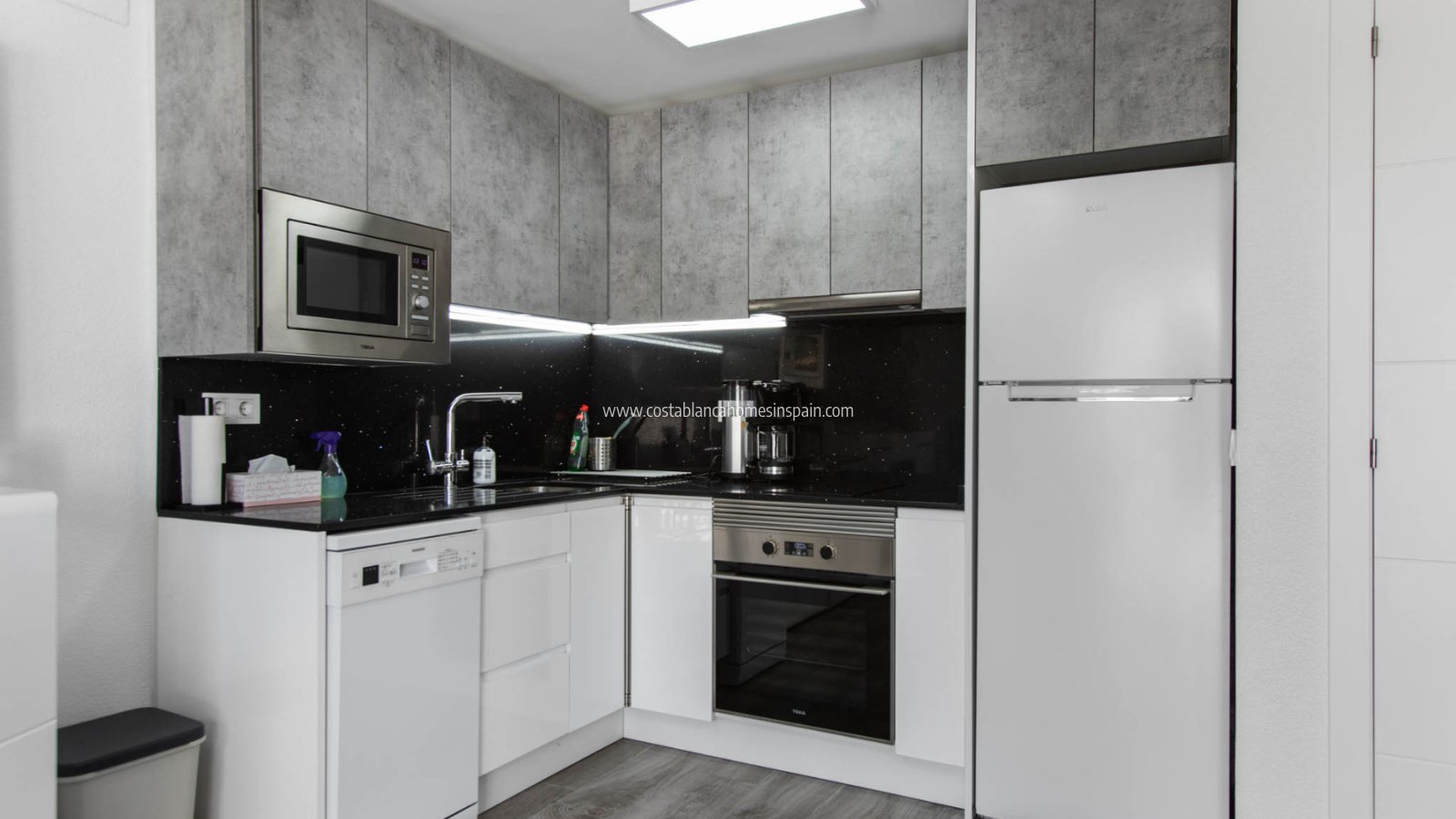 Re-salg - Apartment - Torrevieja - Lago jardin