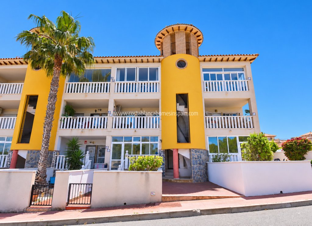 Re-salg - Apartment - Villamartin