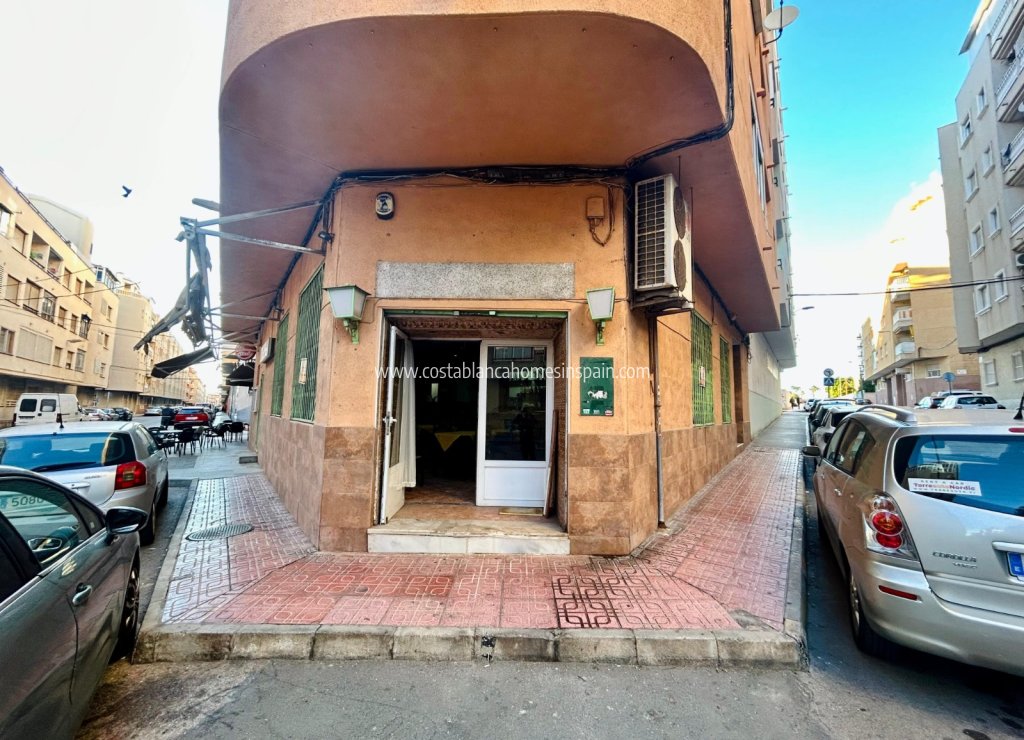 Re-salg - Commercial - Torrevieja - Center Torrevieja