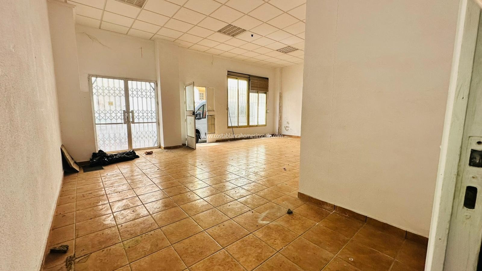 Re-salg - Commercial - Torrevieja