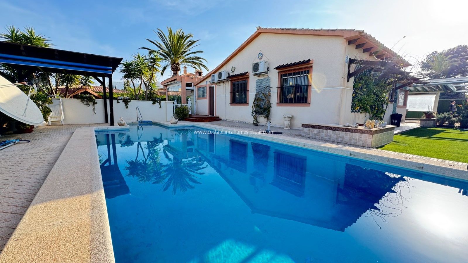 Re-salg - Detached Villa - Cabo Roig