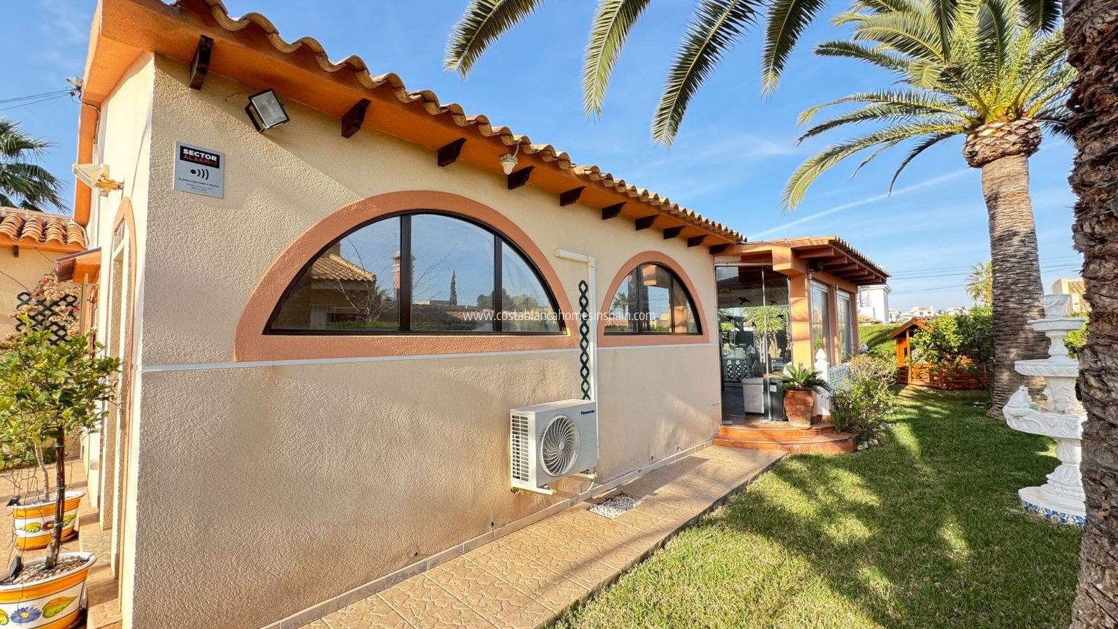Re-salg - Detached Villa - Cabo Roig