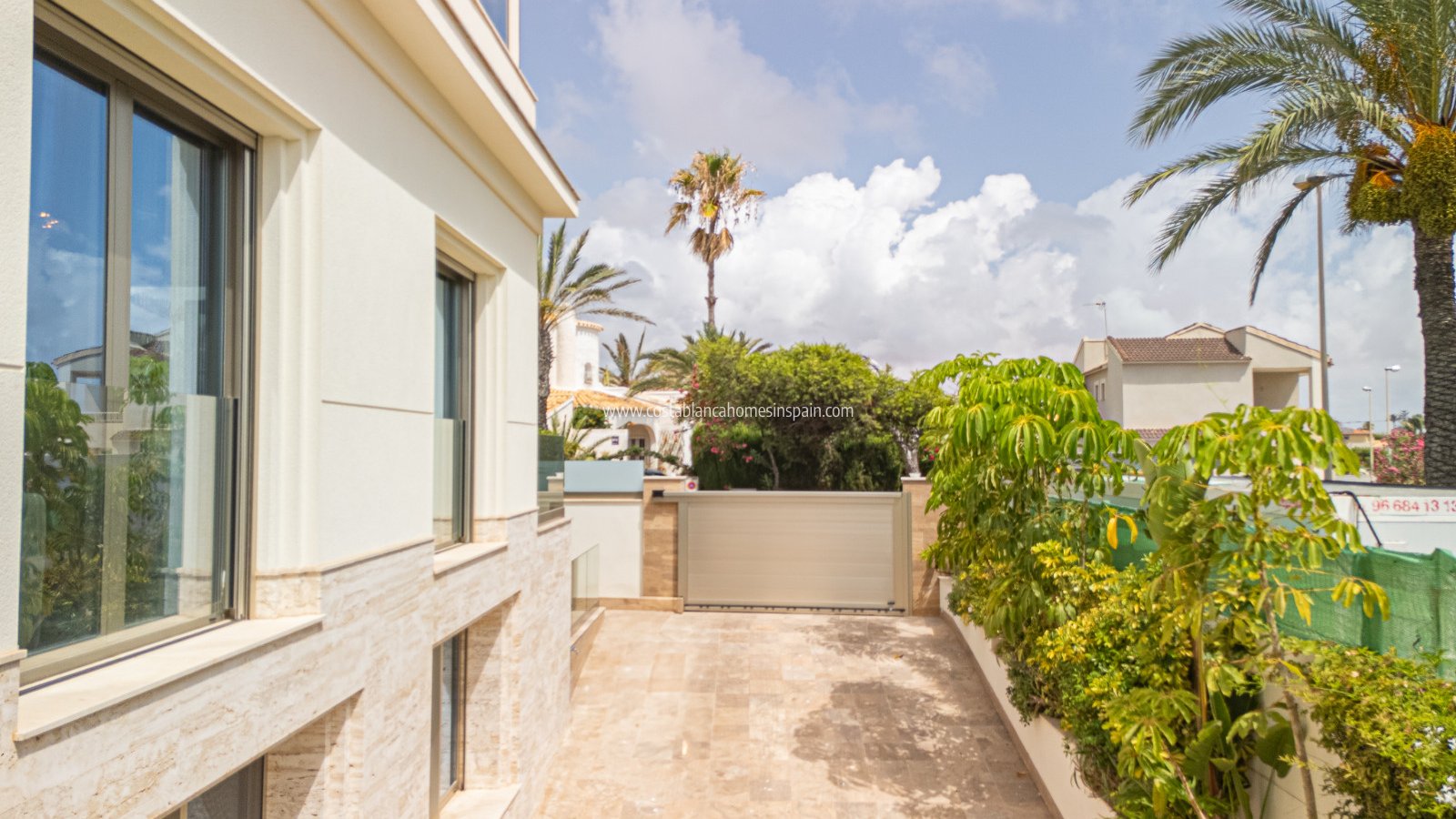 Re-salg - Detached Villa - La Zenia - Beachside