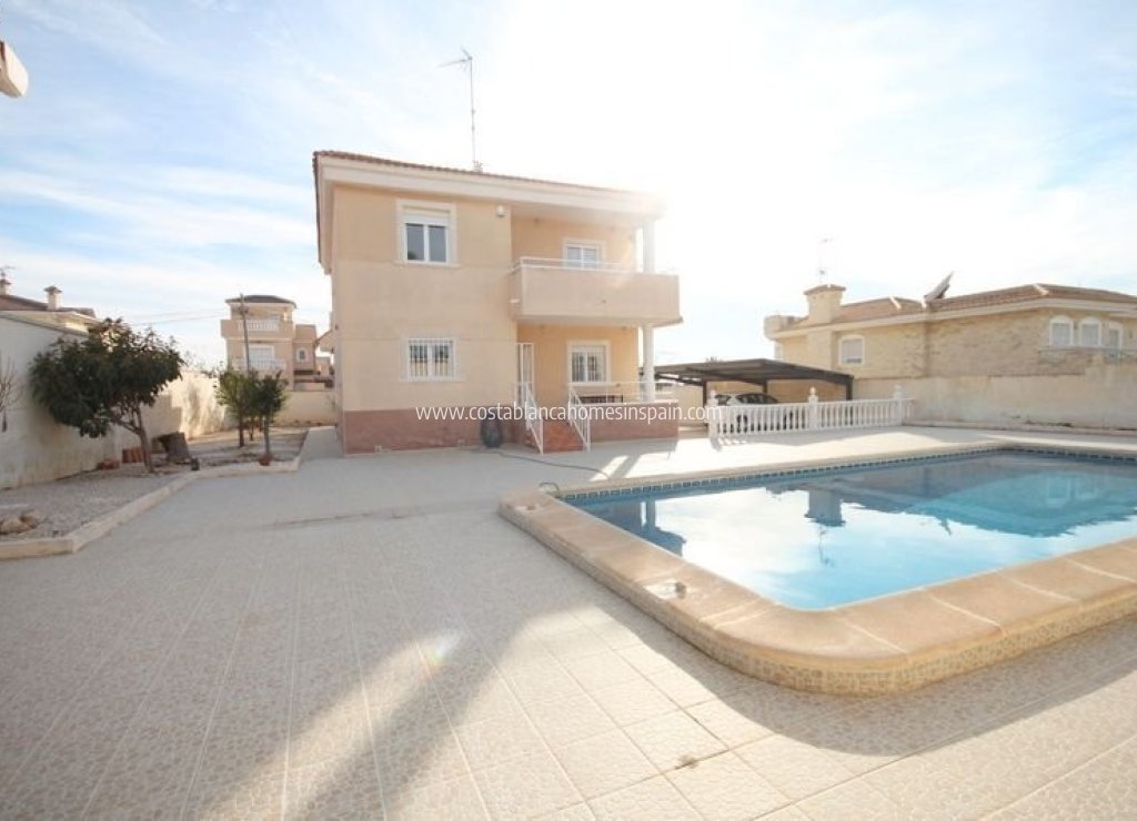 Re-salg - Detached Villa - Torrevieja - Aguas Nuevas