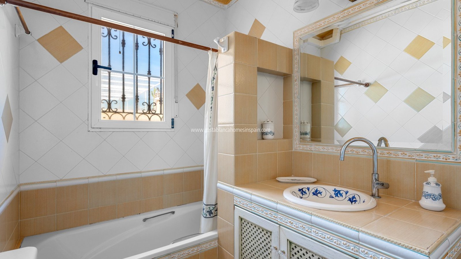 Re-salg - Detached Villa - Torrevieja - La Mata
