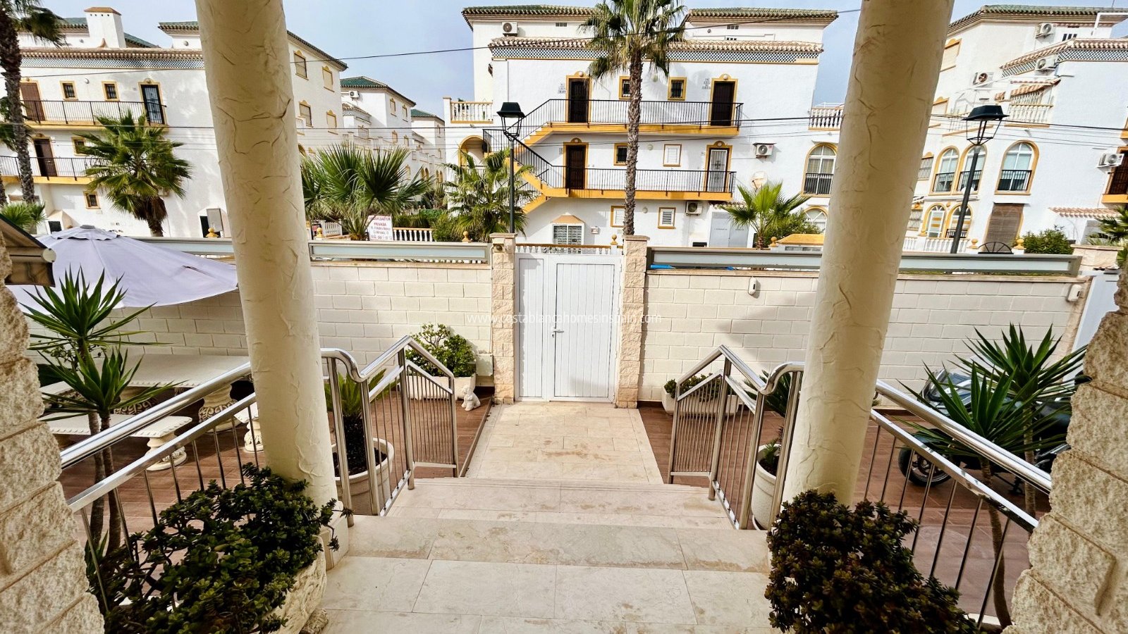 Re-salg - Detached Villa - Torrevieja - La Mata