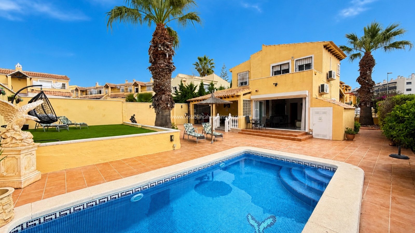 Re-salg - Detached Villa - Villamartin