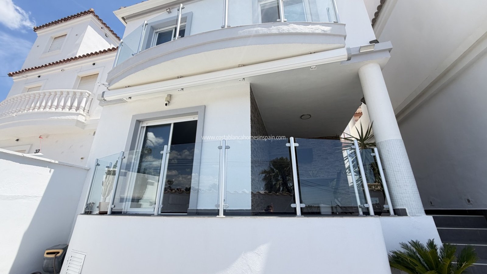 Re-salg - Detached Villa - Villamartin