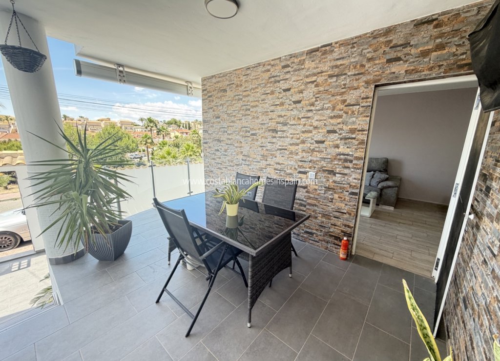 Re-salg - Detached Villa - Villamartin