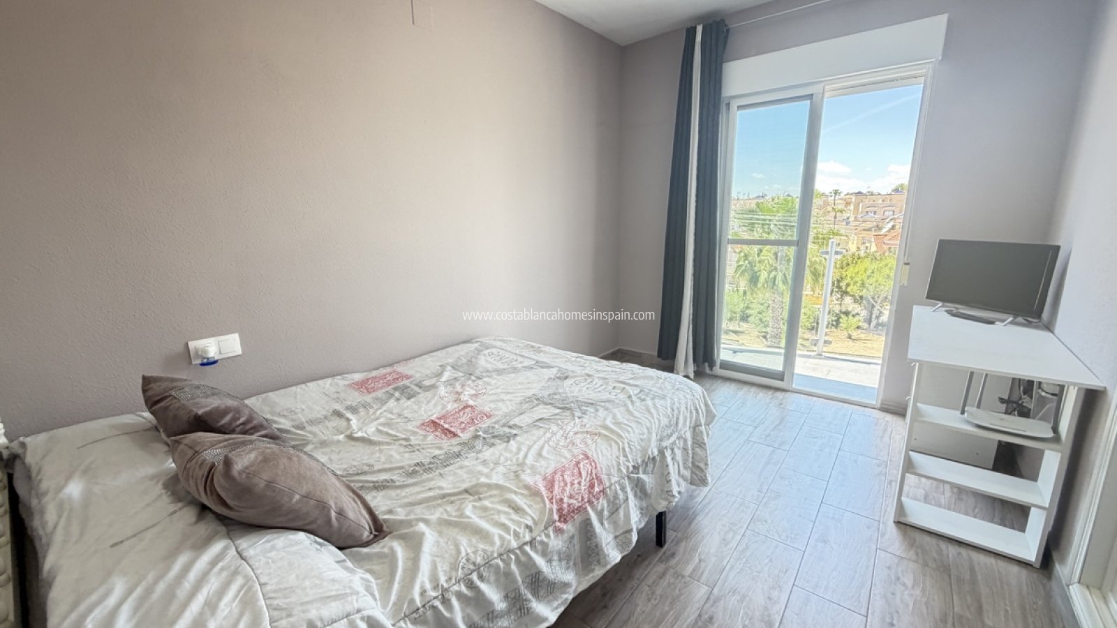 Re-salg - Detached Villa - Villamartin