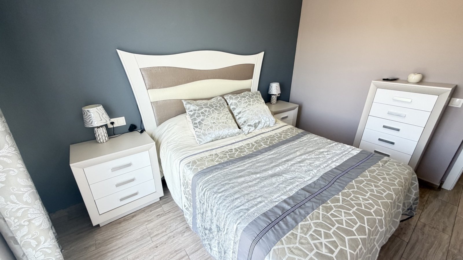 Re-salg - Detached Villa - Villamartin