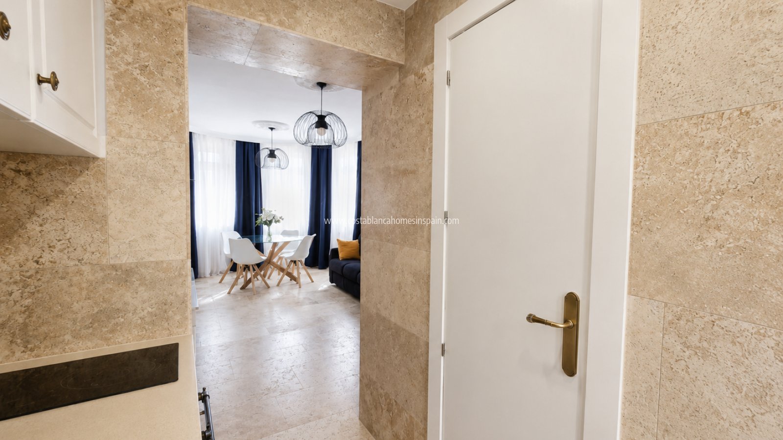 Re-salg - Detached Villa - Villamartin