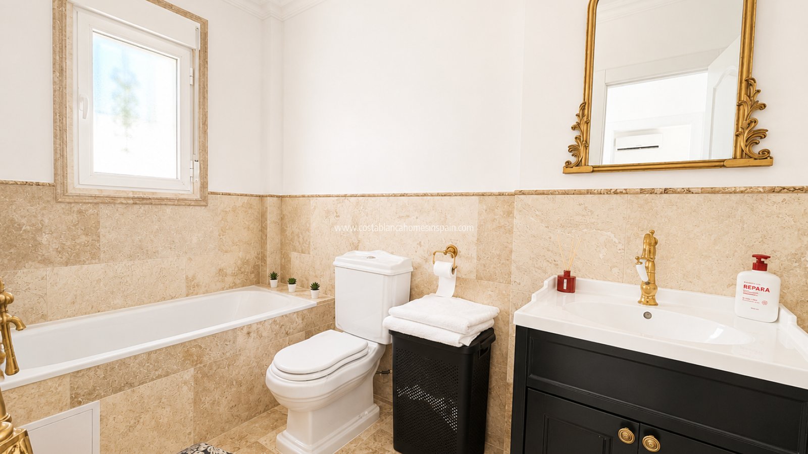 Re-salg - Detached Villa - Villamartin