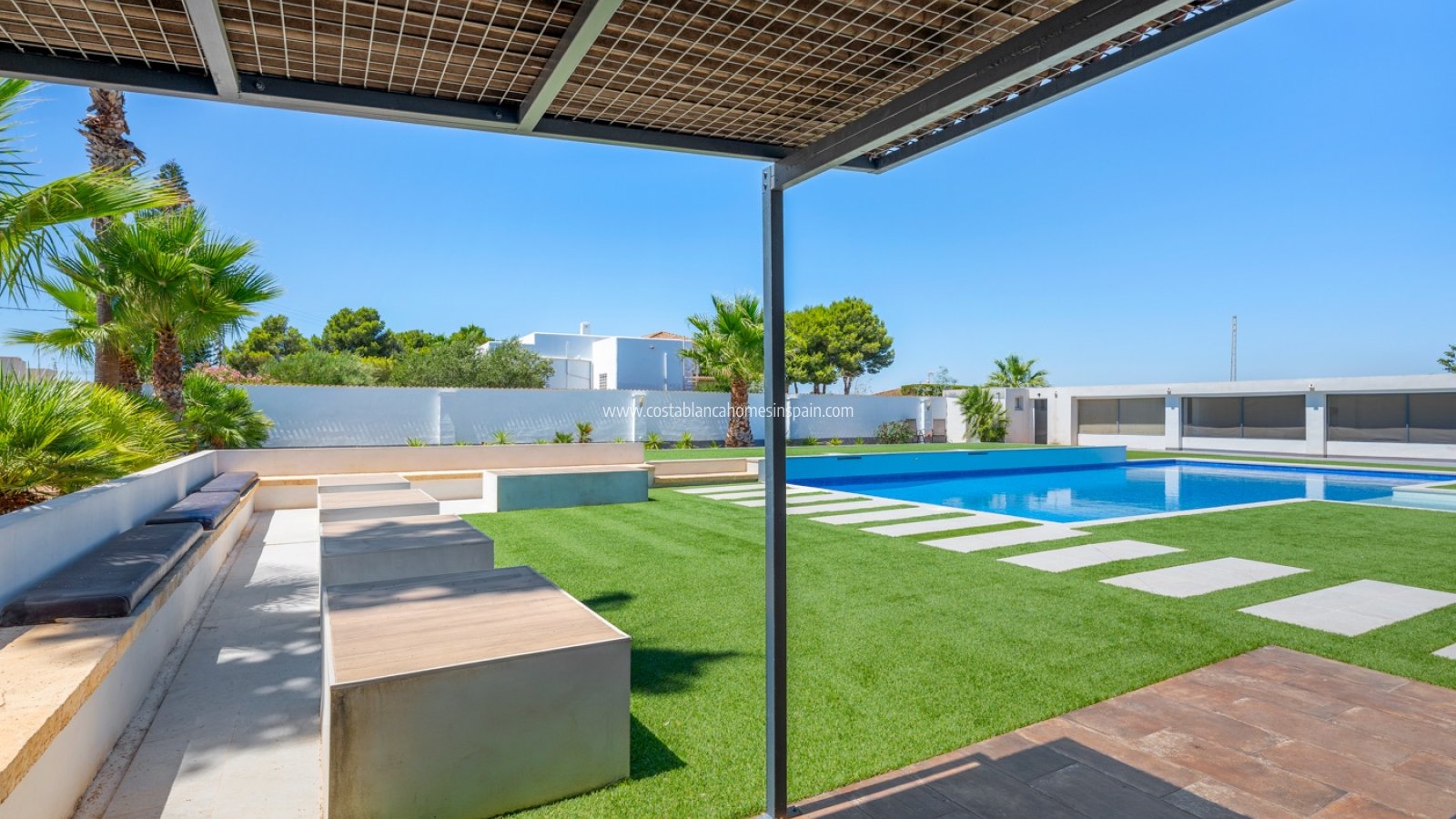 Re-salg - Finca - Los Montesinos - La herrada