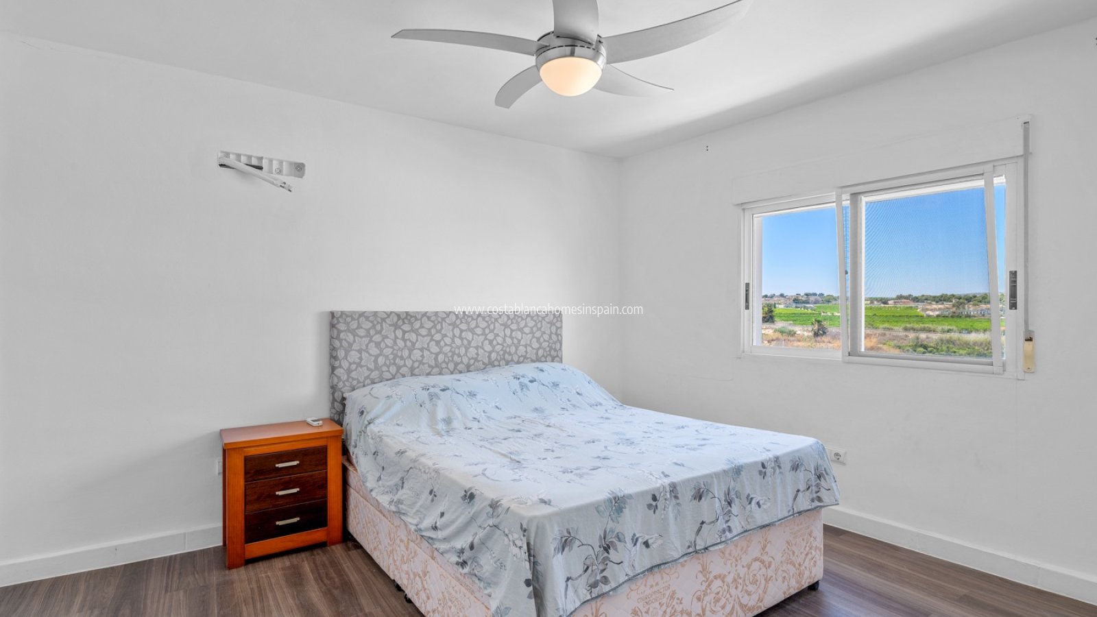 Re-salg - Finca - Los Montesinos - La herrada