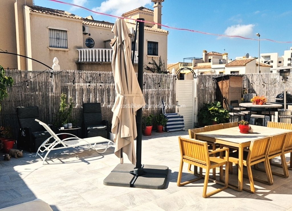 Re-salg - Semi - Detached Villa - Villamartin - Costa Blanca