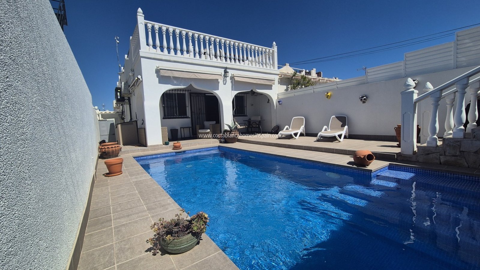 Re-salg - Semi - Detached Villa - Villamartin - Costa Blanca