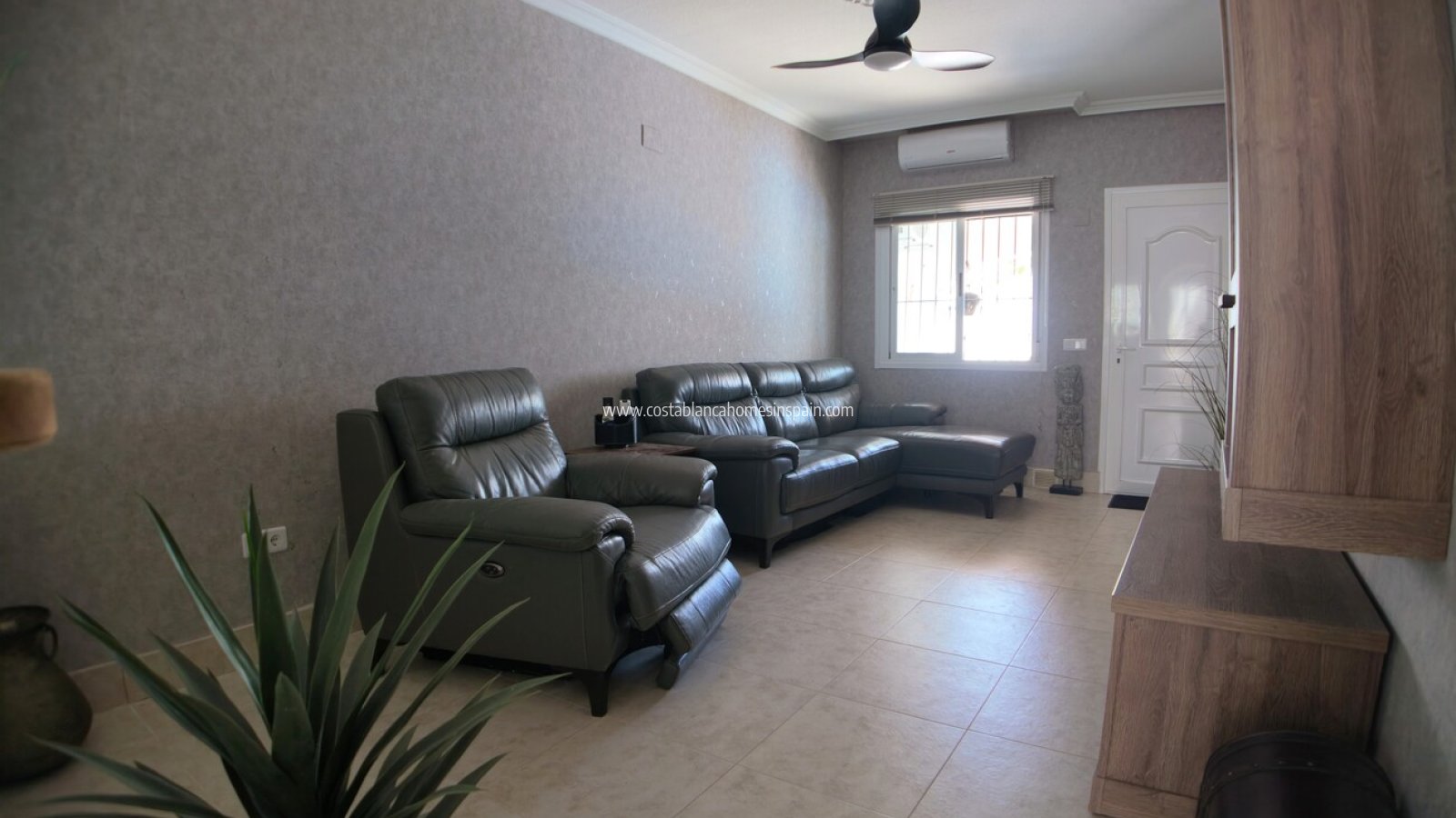 Re-salg - Semi - Detached Villa - Villamartin - Costa Blanca