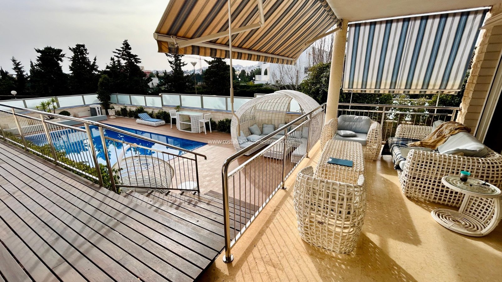 Re-salg - villa - Torrevieja - La Mata