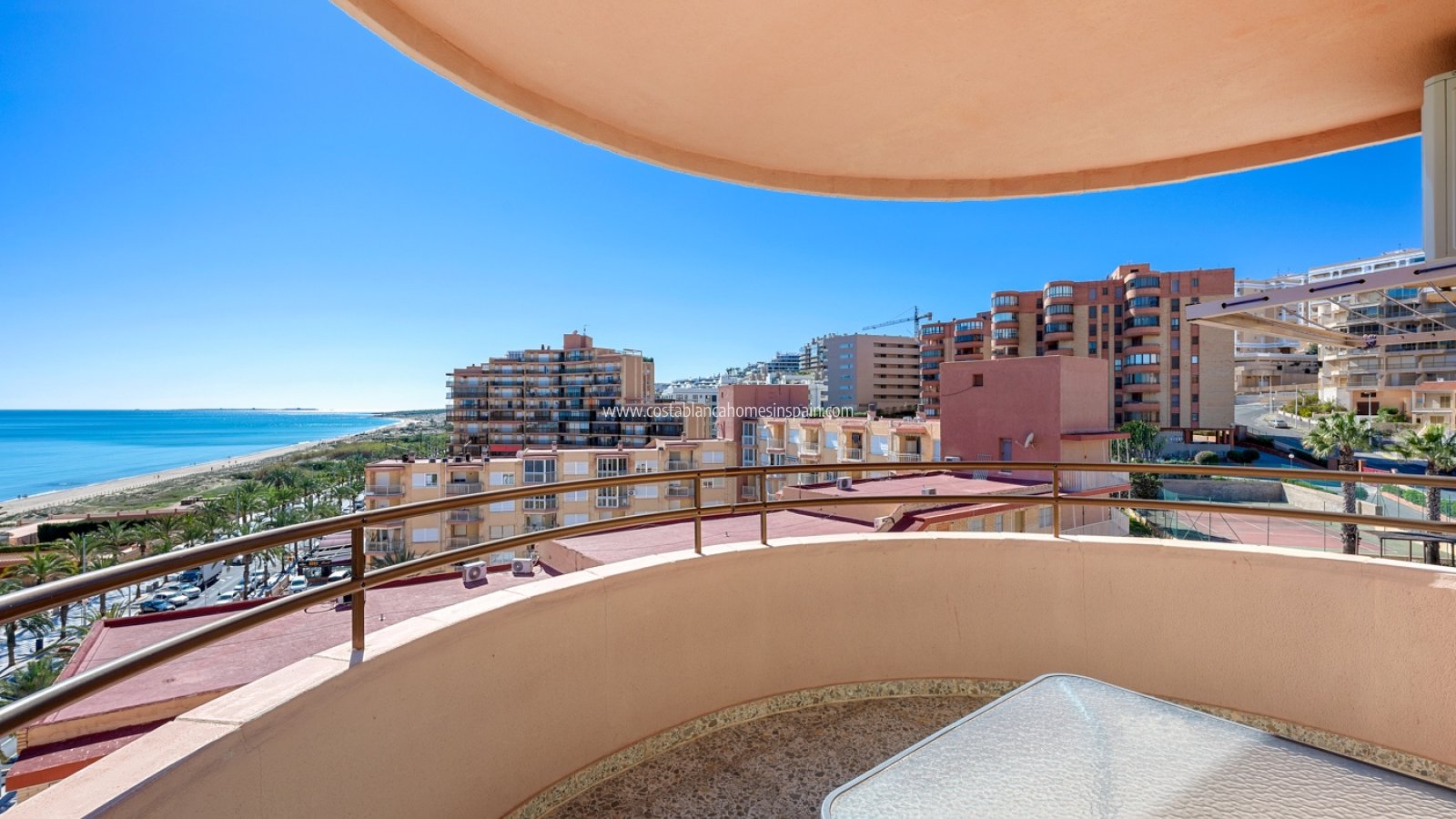 Resale - Apartment - Arenales del sol - Segunda linea playa