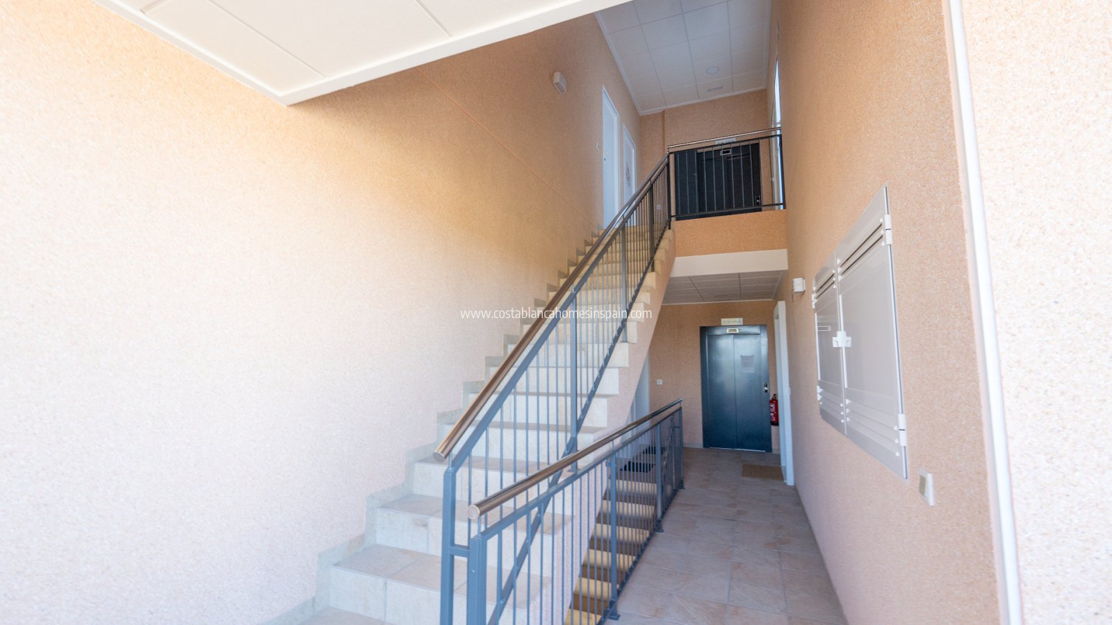 Resale - Apartment - Guardamar del Segura - El Raso