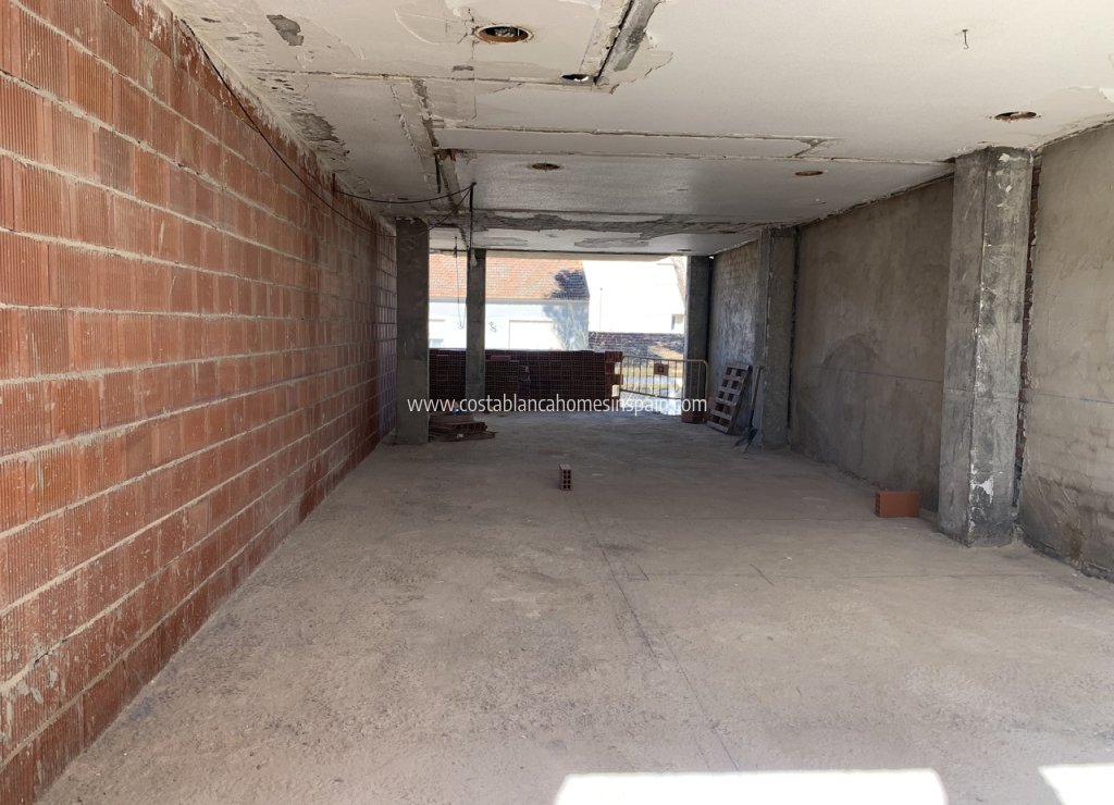 Resale - Apartment - Heredades