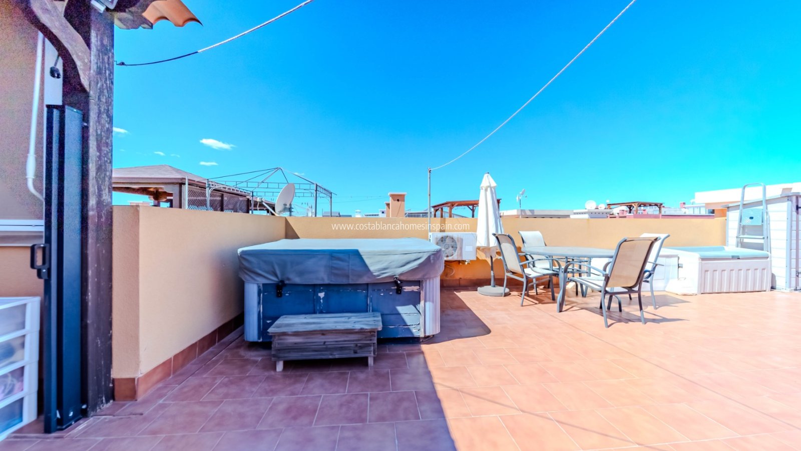 Resale - Apartment - Los Altos