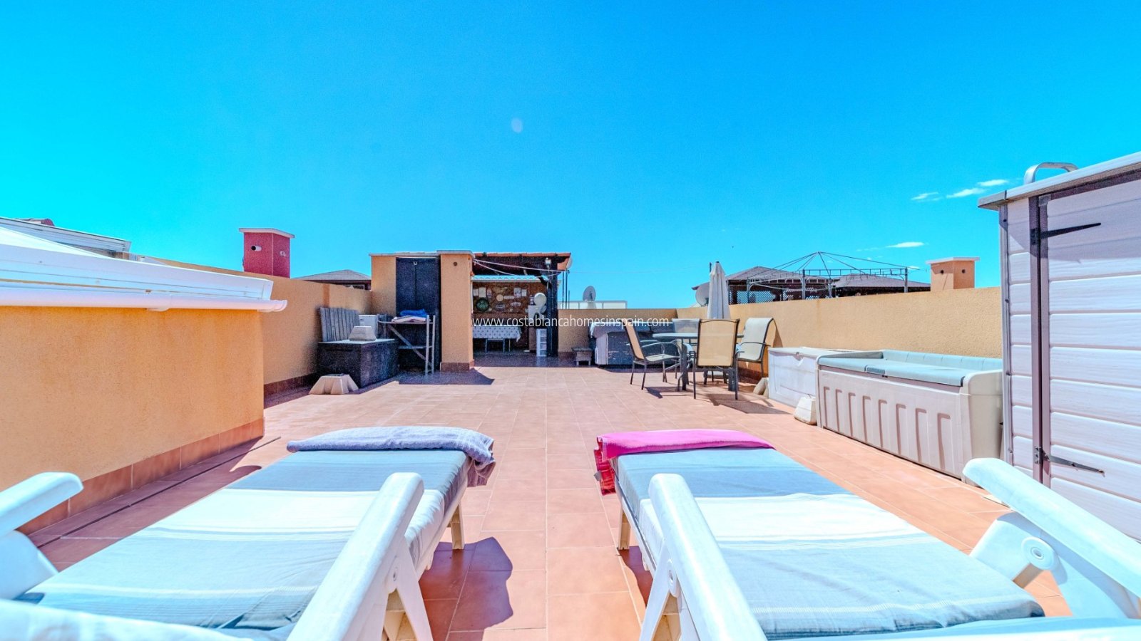 Resale - Apartment - Los Altos
