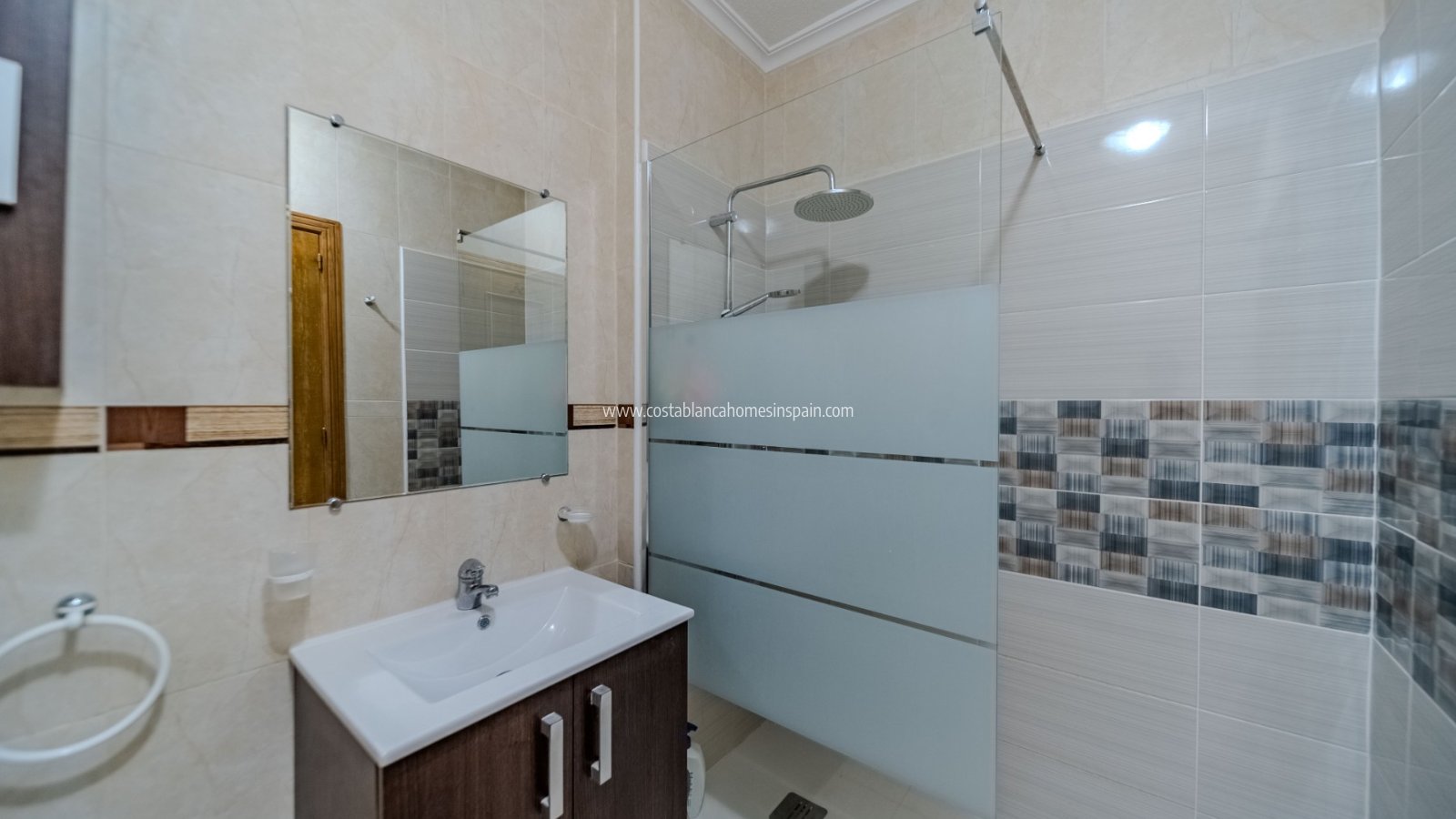 Resale - Apartment - Los Altos