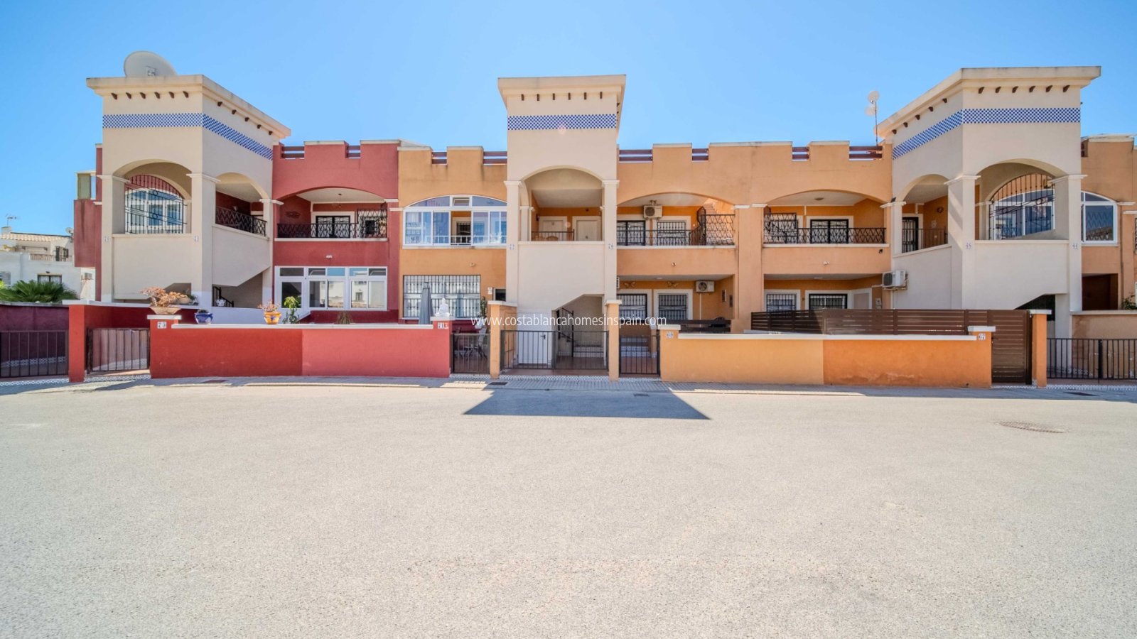 Resale - Apartment - Los Altos