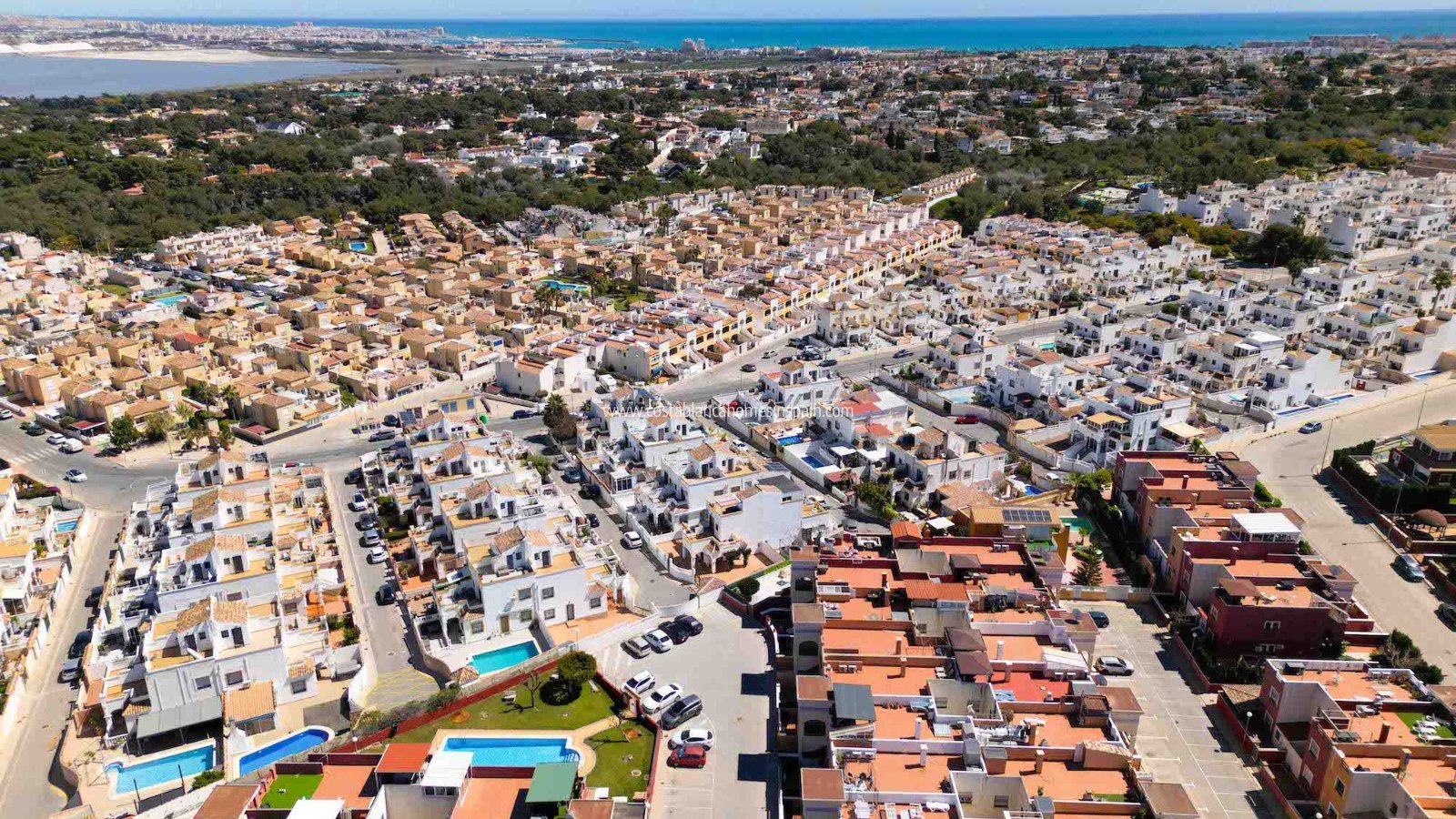 Resale - Apartment - Los Altos