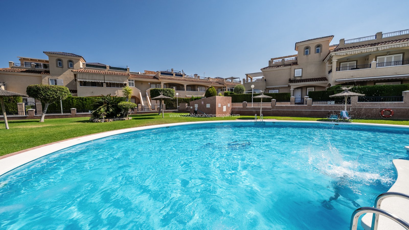 Resale - Apartment - Mil Palmeras - Riomar