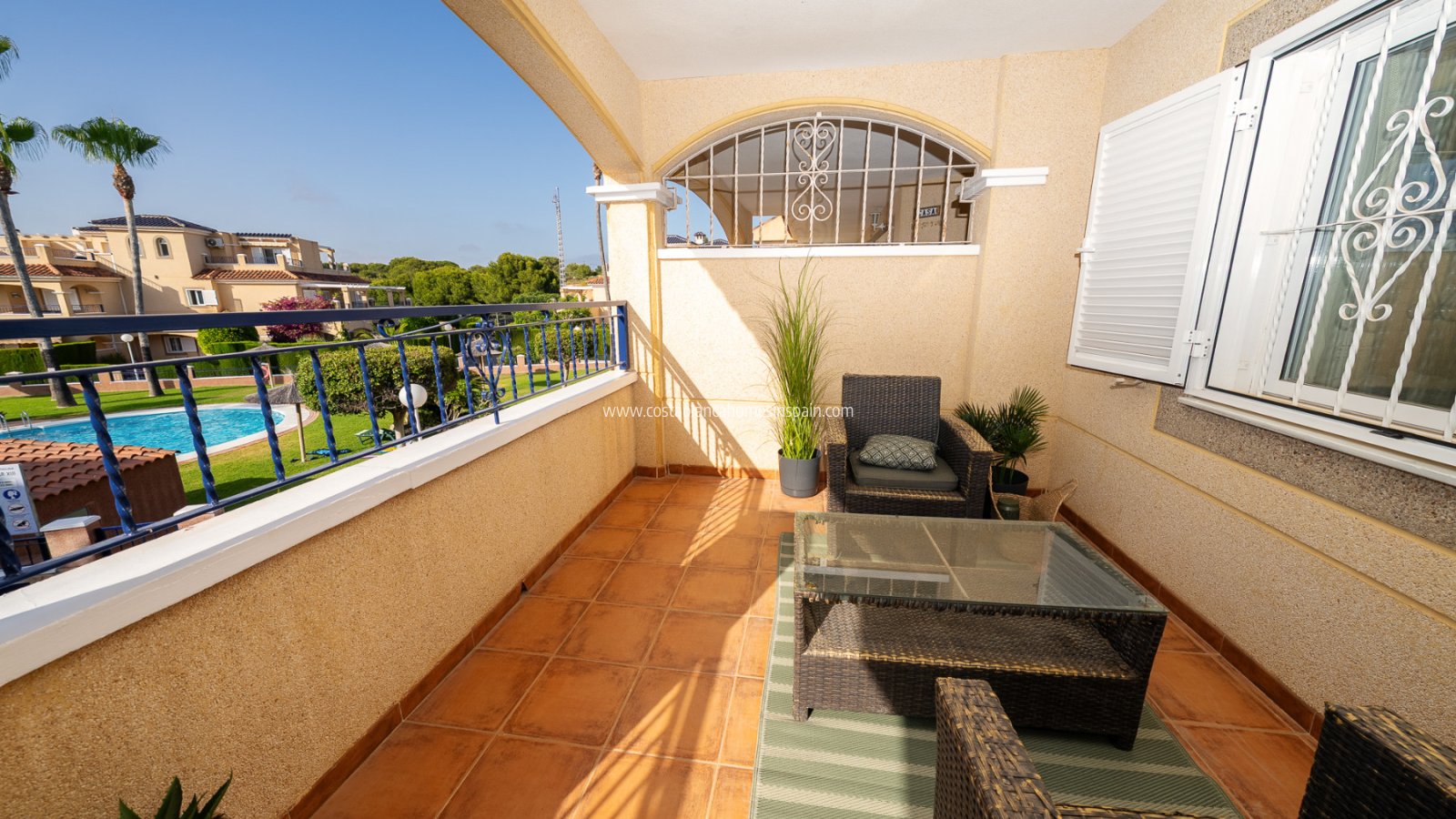Resale - Apartment - Mil Palmeras - Riomar