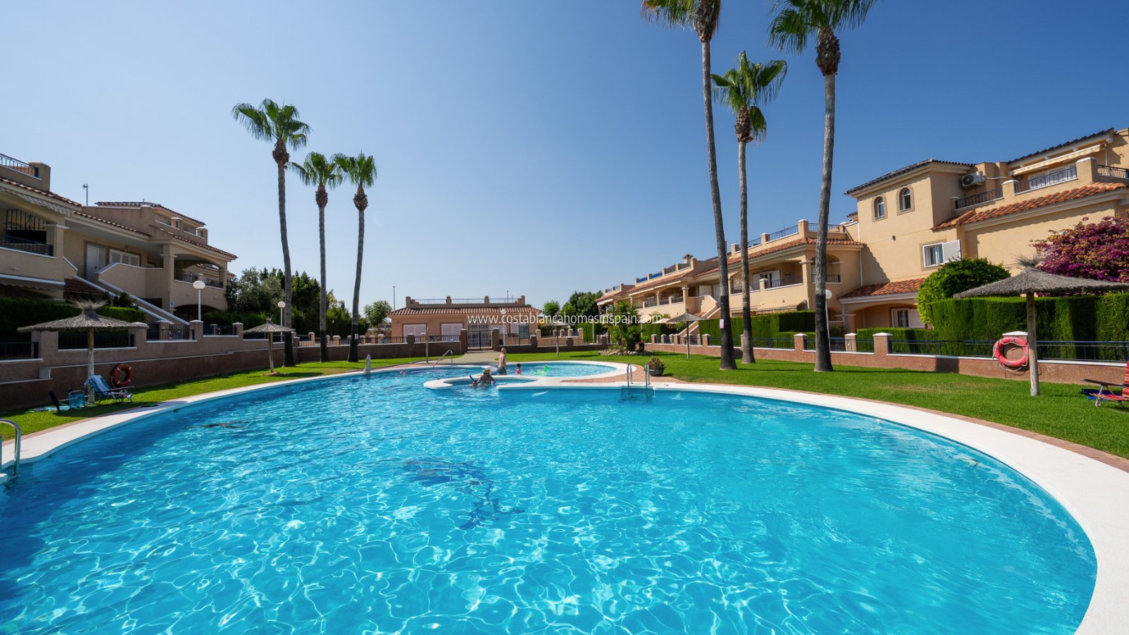 Resale - Apartment - Mil Palmeras - Riomar