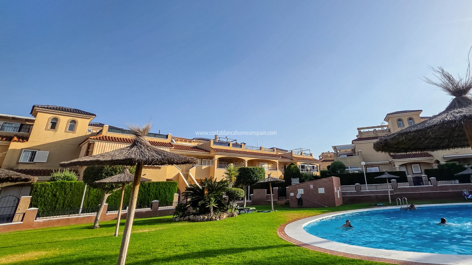 Resale - Apartment - Mil Palmeras - Riomar