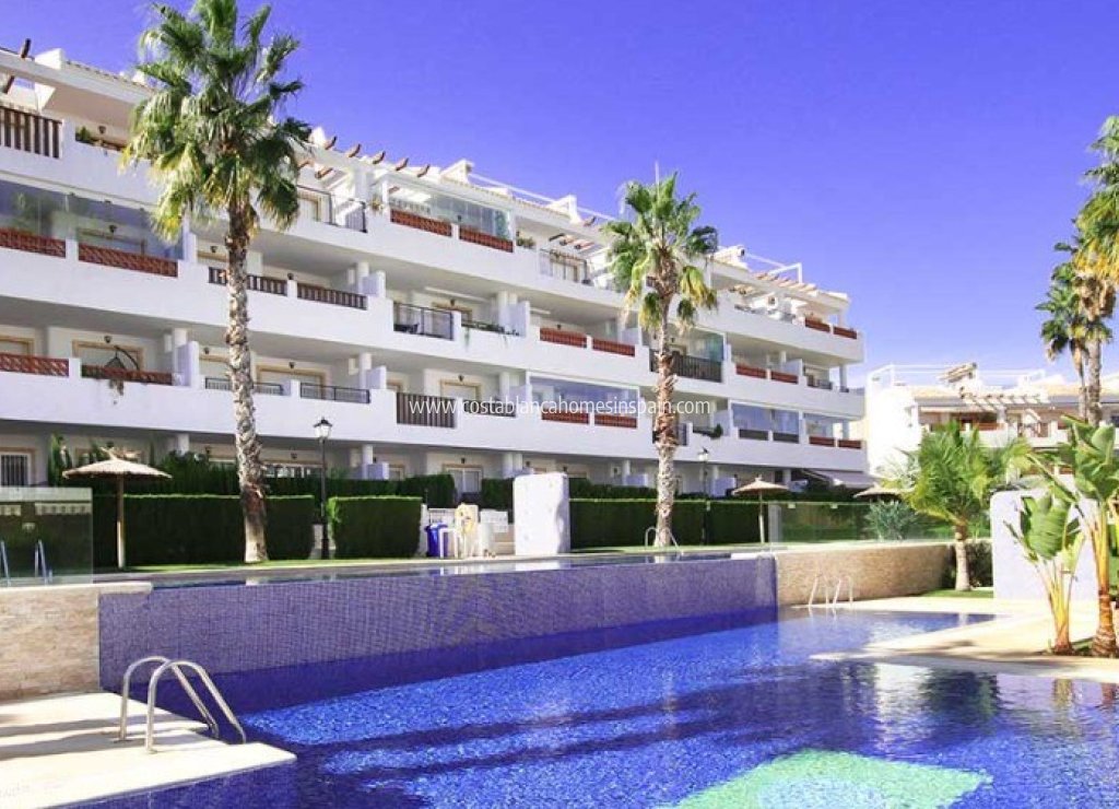 Resale - Apartment - Orihuela Costa - Villamartin