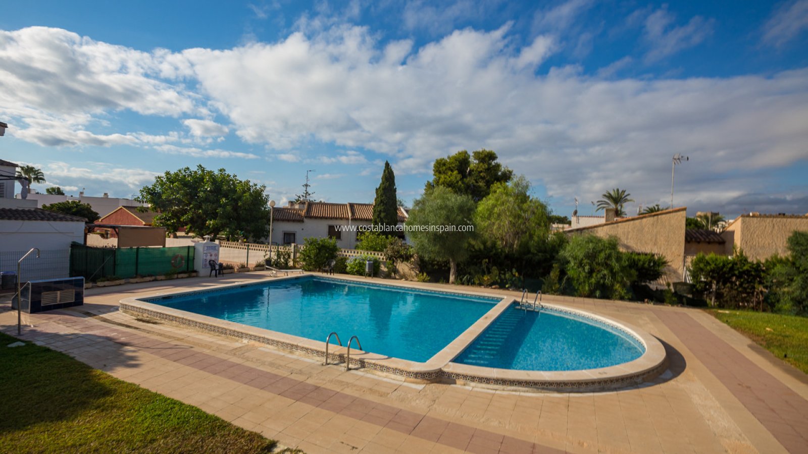 Resale - Apartment - Punta Prima - Beachside