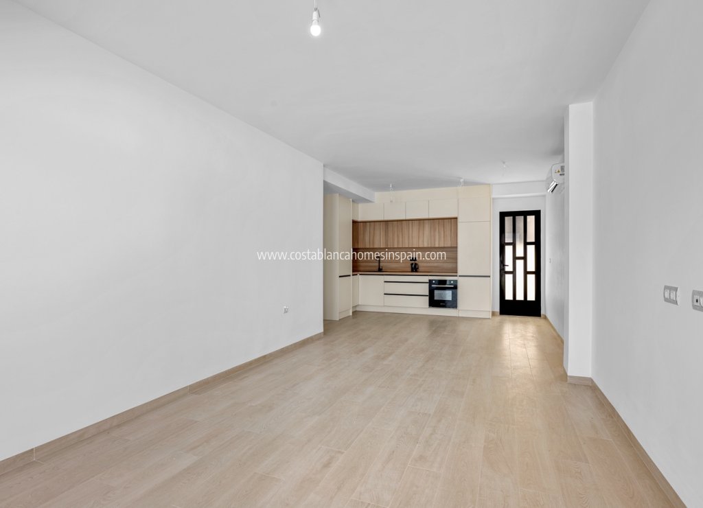 Resale - Apartment - San Miguel de Salinas - San Miguel