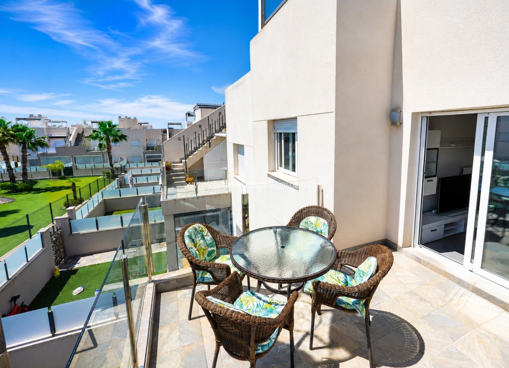 Resale - Apartment - Torrevieja - Aguas Nuevas