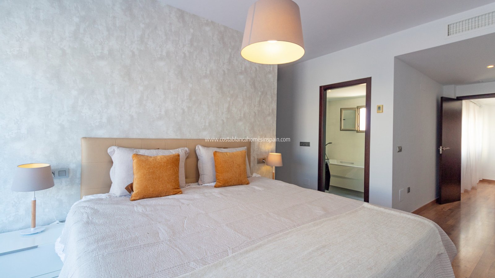 Resale - Apartment - Torrevieja - Beach