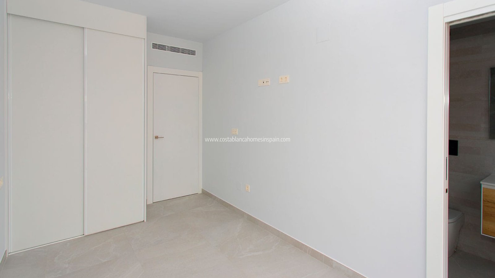 Resale - Apartment - Torrevieja - Beach