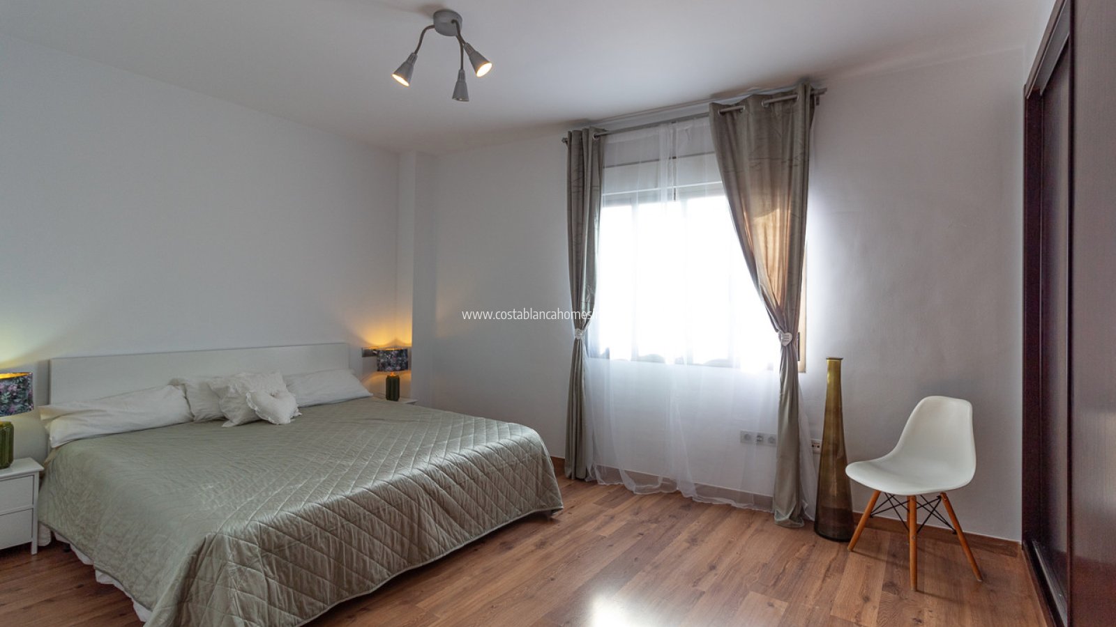 Resale - Apartment - Torrevieja - Beach