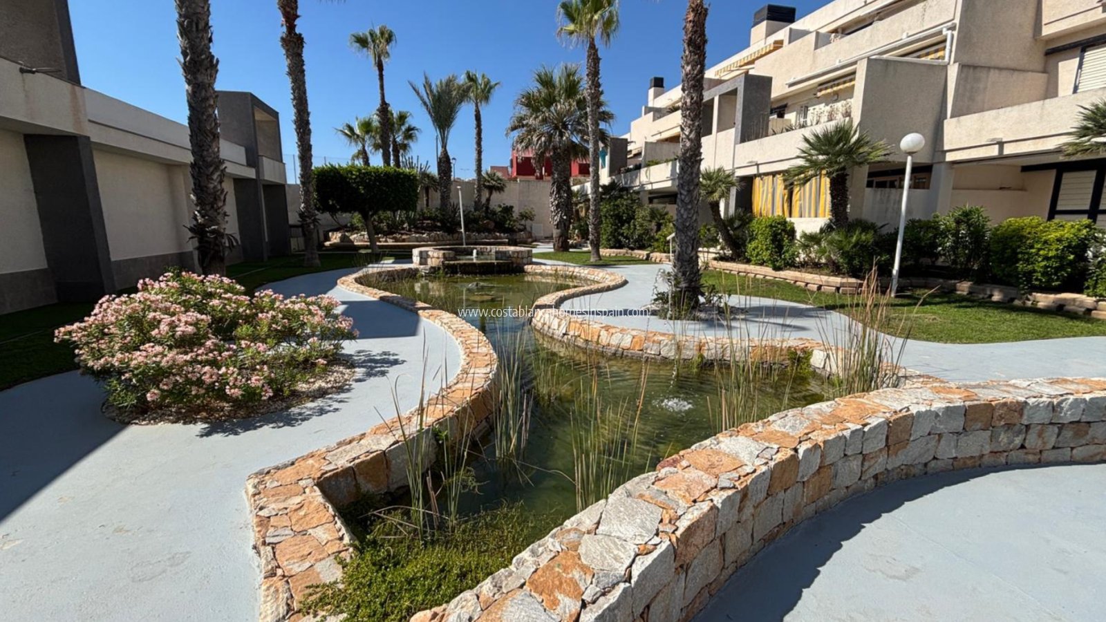 Resale - Apartment - Torrevieja - La Mata