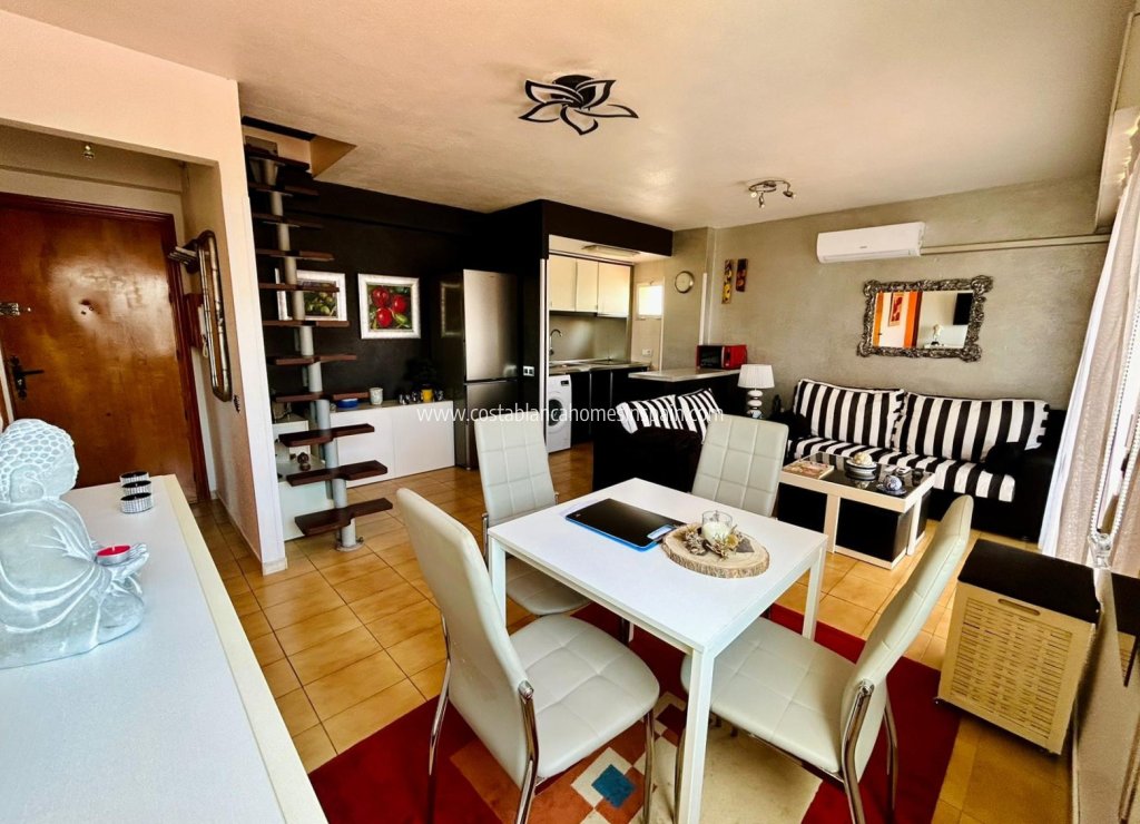 Resale - Apartment - Torrevieja - La Veleta