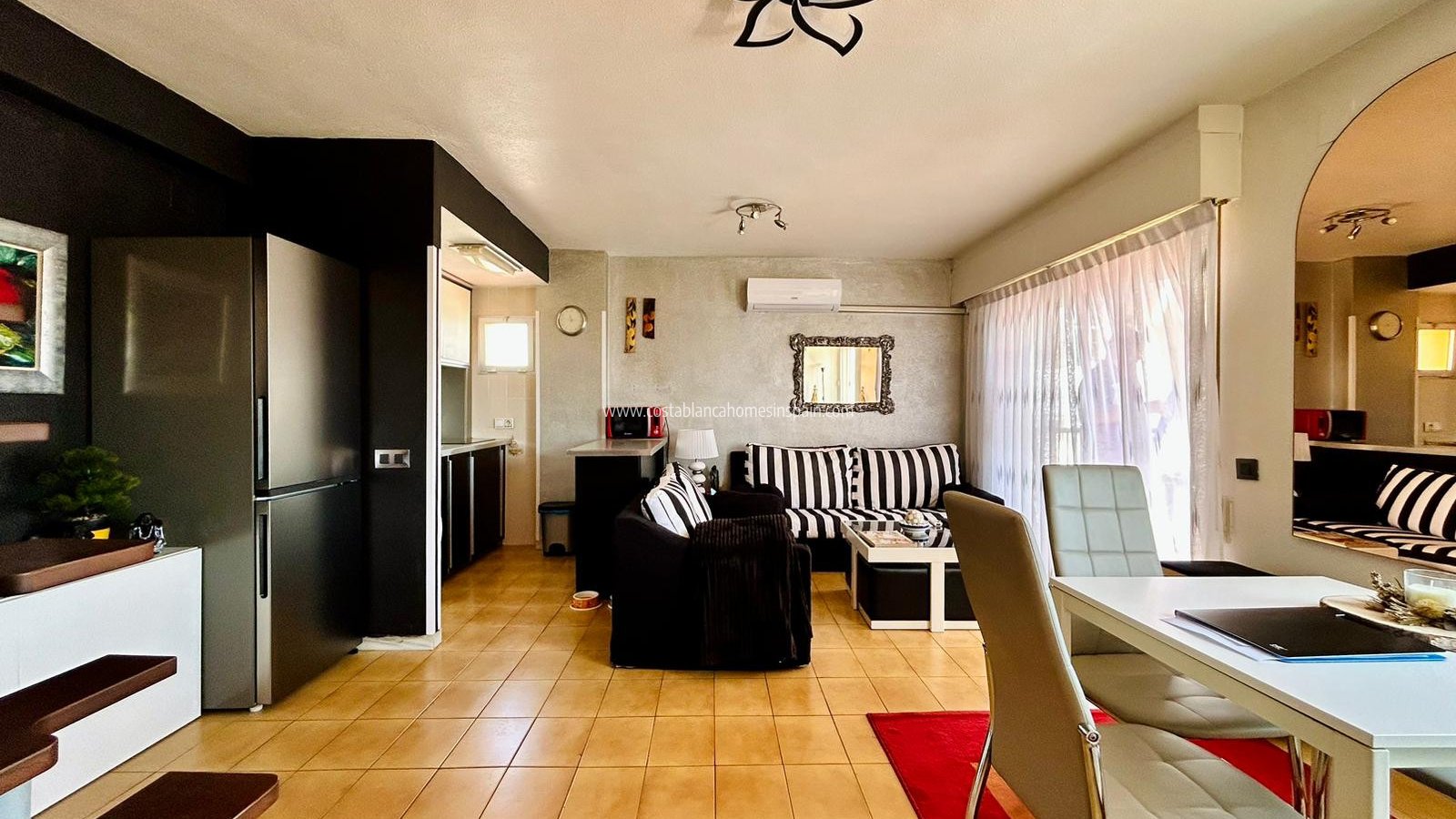 Resale - Apartment - Torrevieja - La Veleta