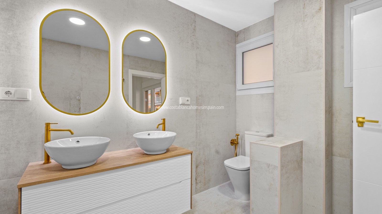Resale - Apartment - Torrevieja - Orihuela Costa