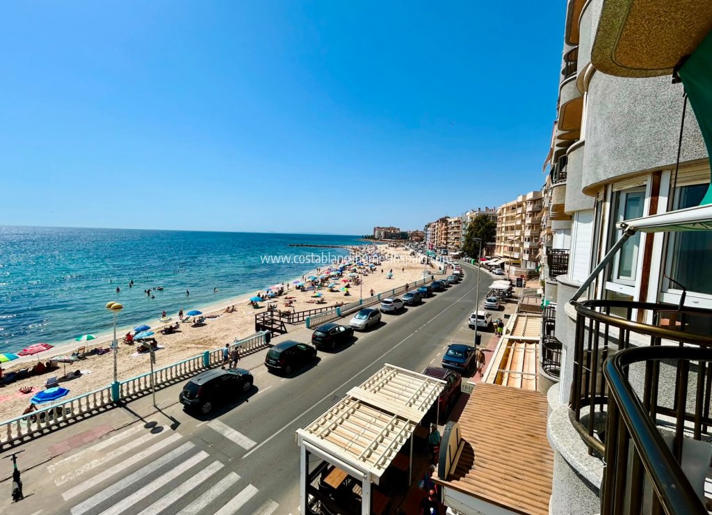 Resale - Apartment - Torrevieja - Playa de los Locos